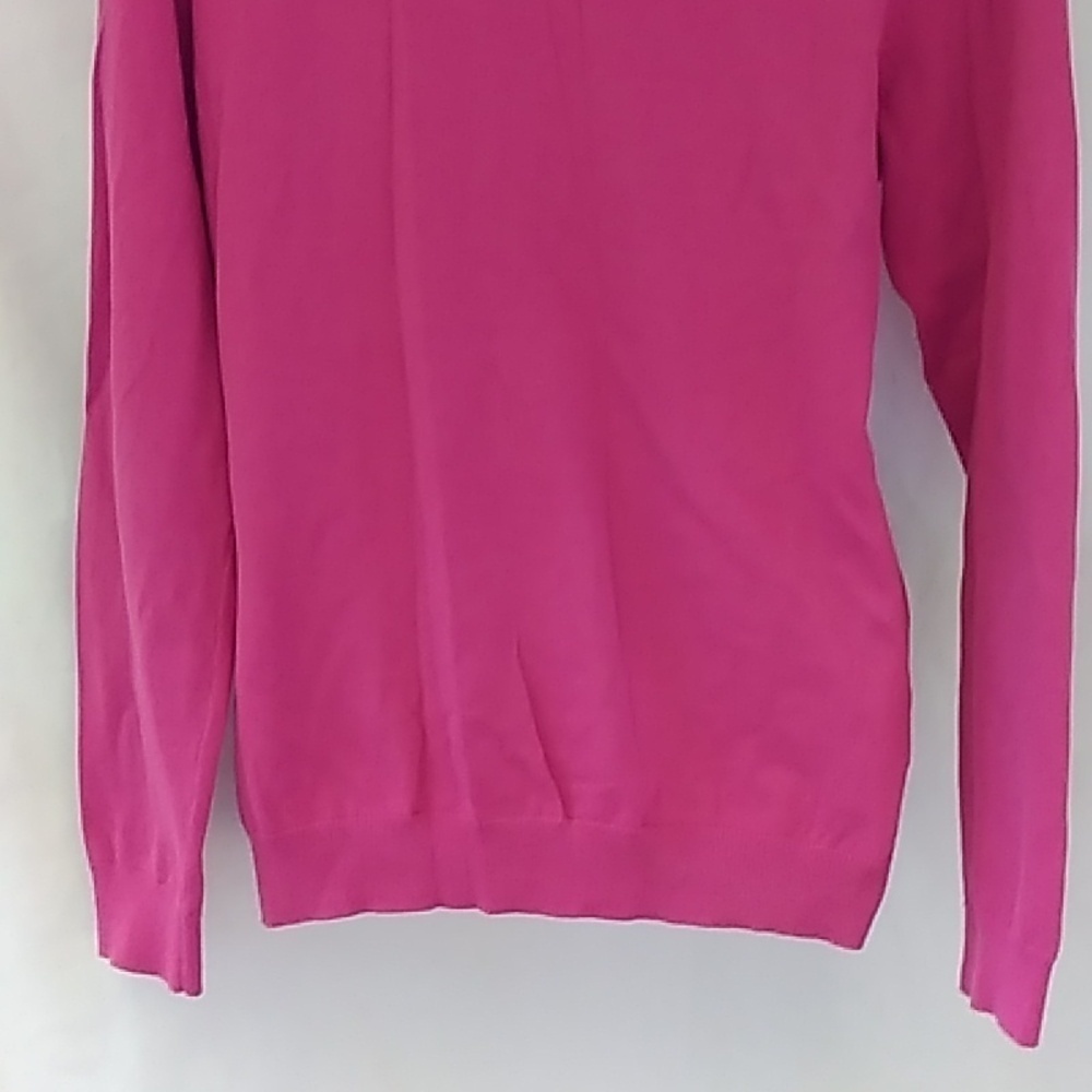TH Pima Cotton Blend Fuschia V Neck Women's Sweater Size L EUC - Picture 7 of 15